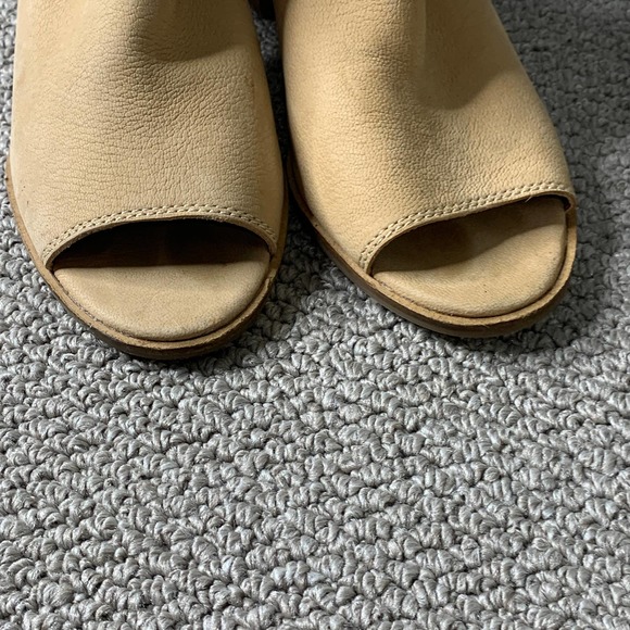 Lucky Brand Womens‎ Sandals Size 8.5M Brown Leather Slingback Peep Toe Heeled - Picture 3 of 9